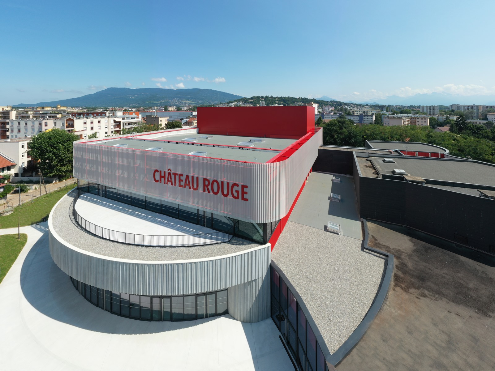 Centre Culturel Château Rouge Annemasse - Z Architecture - vue aérienne